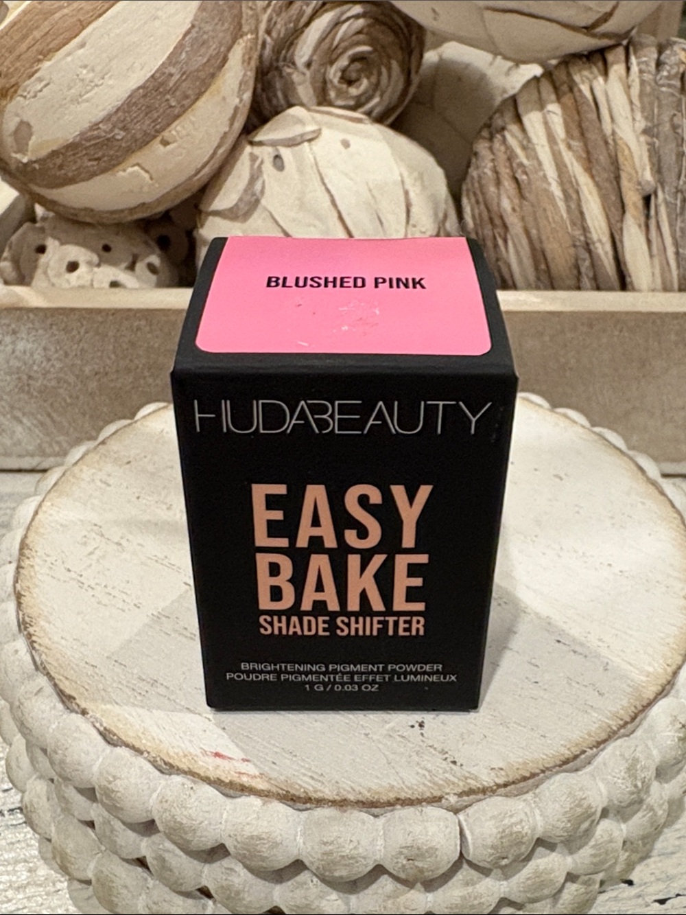 HUDA BEAUTY Easy Bake Shade Shifter — Blushed Pink